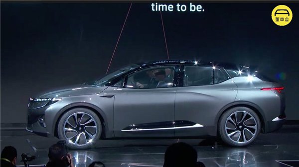 拜腾CES 2018亮相新车:中控屏幕50英寸!