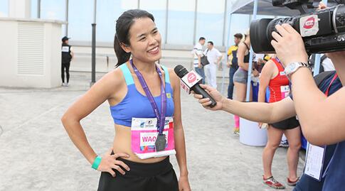     （国家一级马拉松运动员樊凤娟）