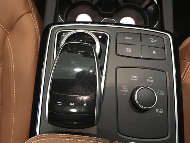 18款奔驰GLS450“全新科技智能驾驭”年底钜惠港口最新价格95万起