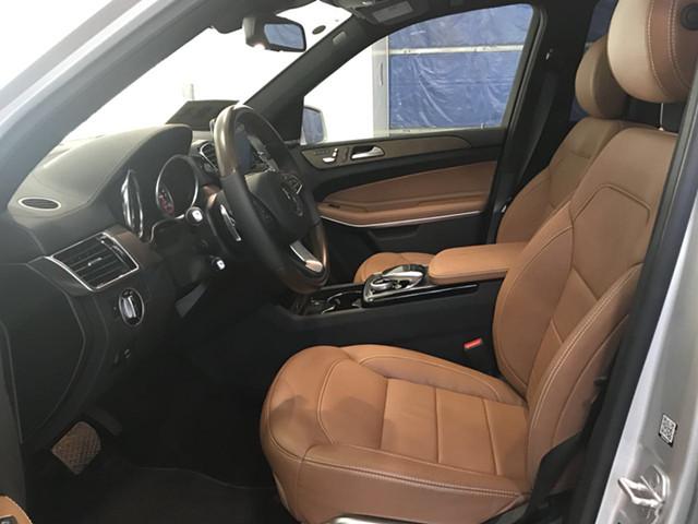 18款奔驰GLS450“全新科技智能驾驭”年底钜惠港口最新价格95万起