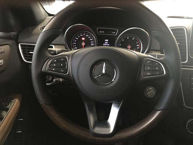 18款奔驰GLS450“全新科技智能驾驭”年底钜惠港口最新价格95万起