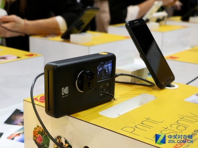 拍立得底扫仪齐亮 柯达亮相CES2018 