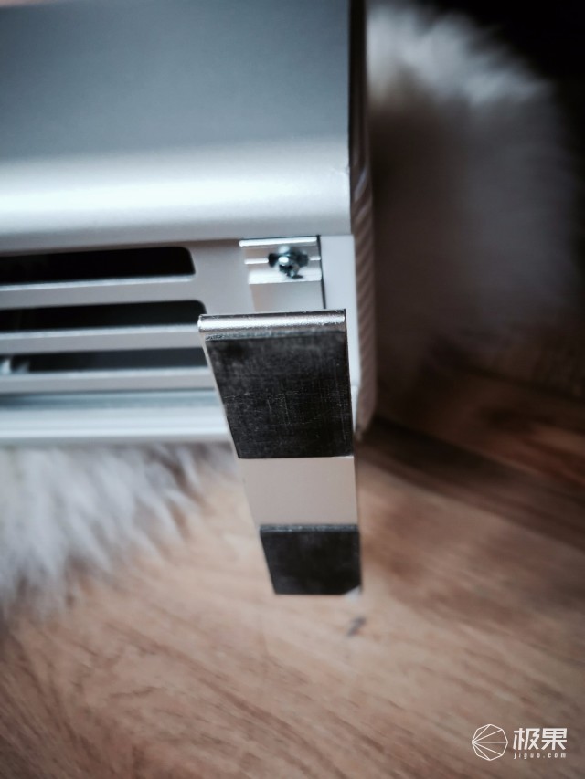 欧伟士M2500家用取暖器 欧伟士M2500家用取暖器