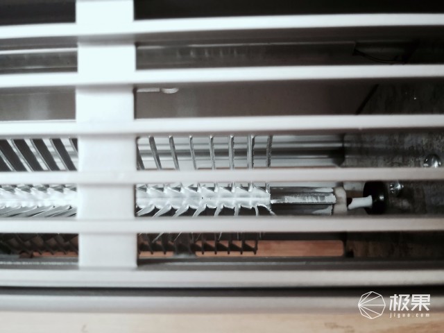 欧伟士M2500家用取暖器 欧伟士M2500家用取暖器