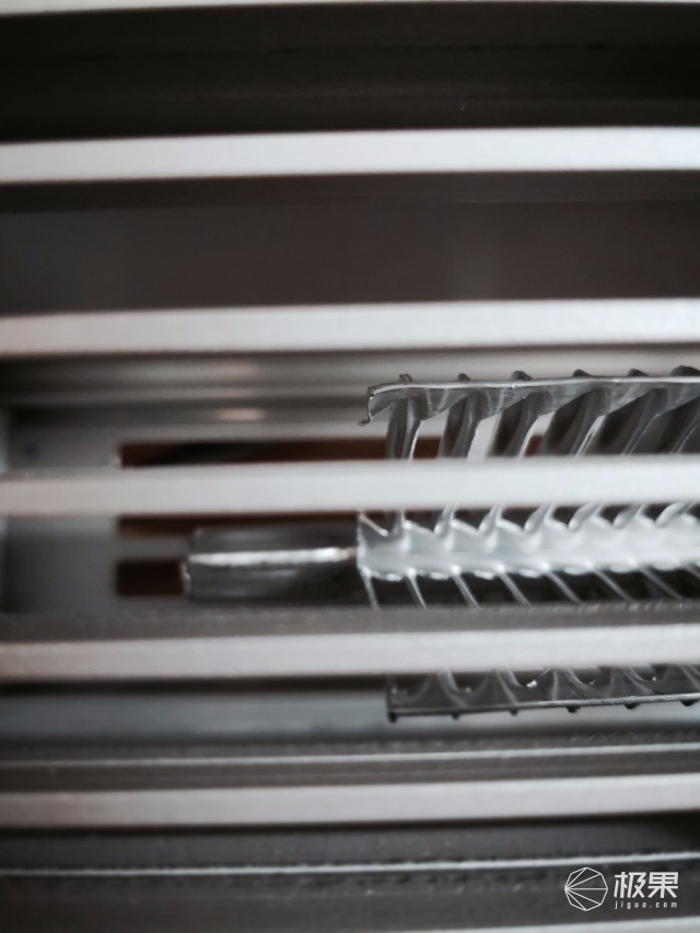 欧伟士M2500家用取暖器 欧伟士M2500家用取暖器