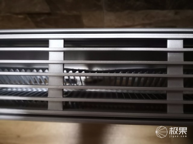 欧伟士M2500家用取暖器 欧伟士M2500家用取暖器