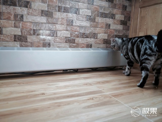 欧伟士M2500家用取暖器 欧伟士M2500家用取暖器