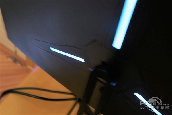 航嘉X3271CK电竞曲面显示器