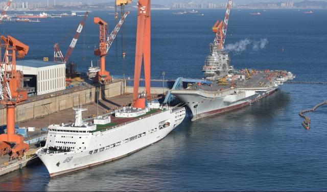海军“五星级豪华邮轮”就位 预示国产航母即将出海