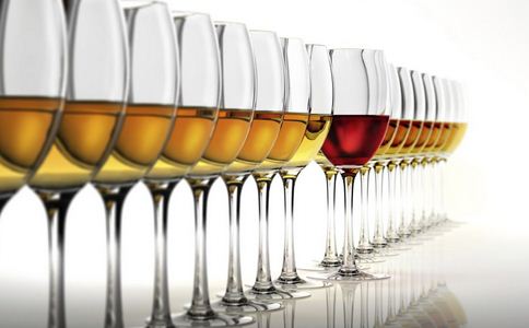 酒精中毒怎么引起 有什么症状表现