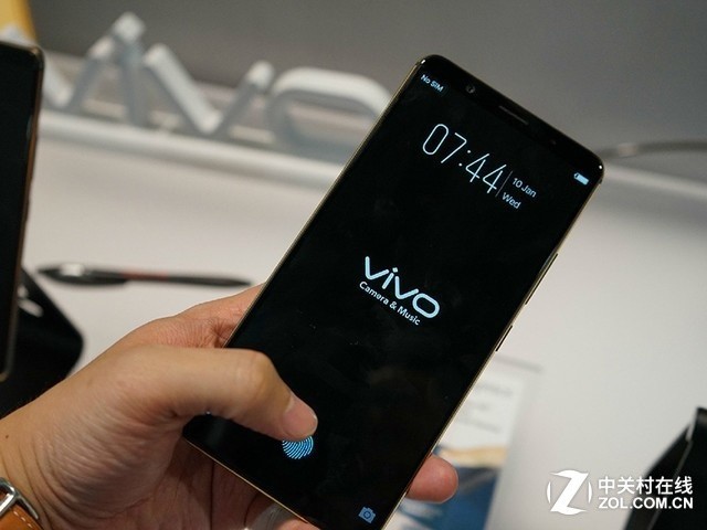 魅蓝首款全面屏将至,这款新机竟有屏下指纹?