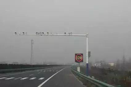 高速上开车,如何避免超速被拍?