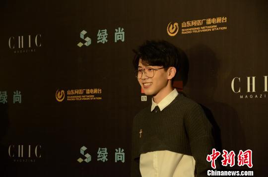图为当红小生费启鸣。 郝学娟 摄 图为当红小生费启鸣。 郝学娟 摄