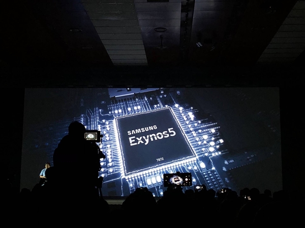 小圆圈+全面屏！999元魅蓝S6发布：首发三星全网通新U