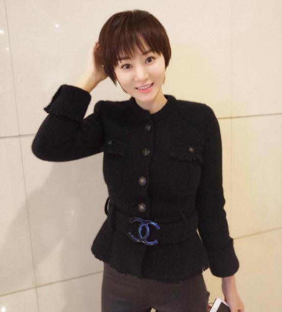 乡村爱情》小李秘书戏外亲儿子曝光!很帅超像她!