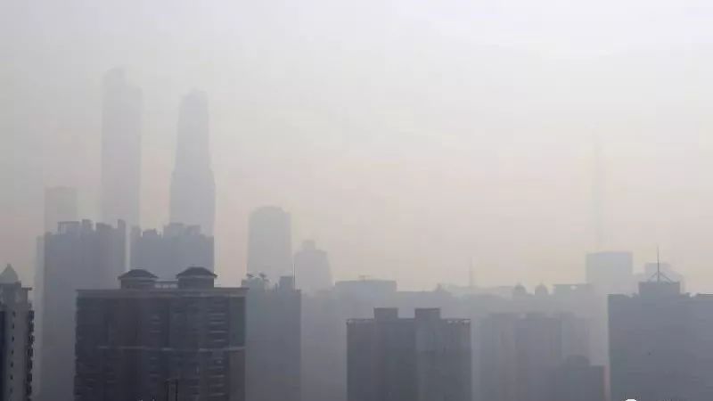 一年来首次PM2.5重度污染！广州云里雾里的天气要来了