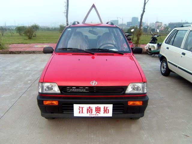 这款车2010年还在生产，售价1.88万啥配置没有堪称中国汽车活化石