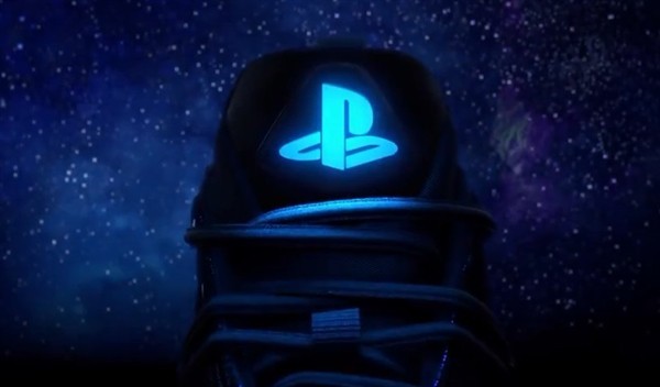 游戏与体育的结合 耐克PS4主题定制鞋公布