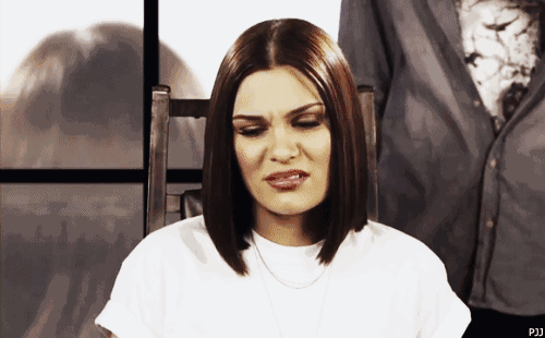 Jessie J曝光中国乘客飞机上开外放,手机解禁问题引起民众热议