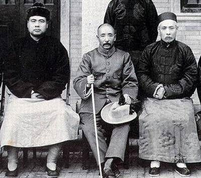 在权力江湖,段祺瑞清廉不贪.在国家面前,兢兢业业,临危不惧.