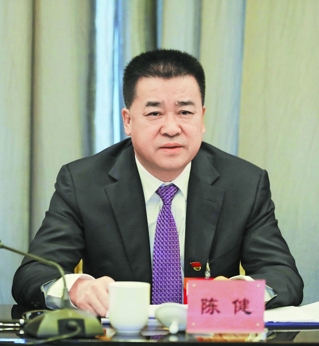 陈健 自治区人大代表,精河县委书记