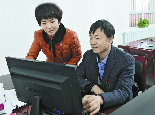 新疆道德模范玛纳斯县兰州湾镇王家庄村党支部书记陈万虎