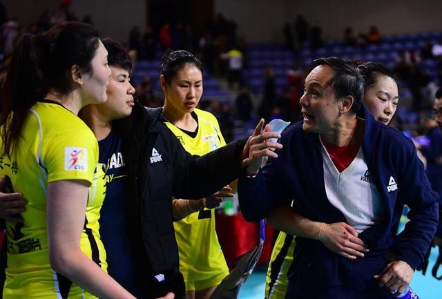 女排王一梅遭丁霞怒怼为哪般?她离去的背影叫