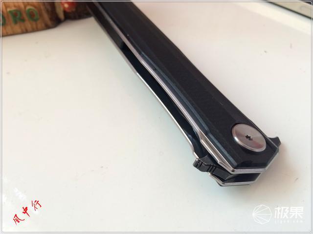 能折叠的迷你“宝剑”，锋芒尽显锋利岂止一面—时代C05双刃折刀评测|视频