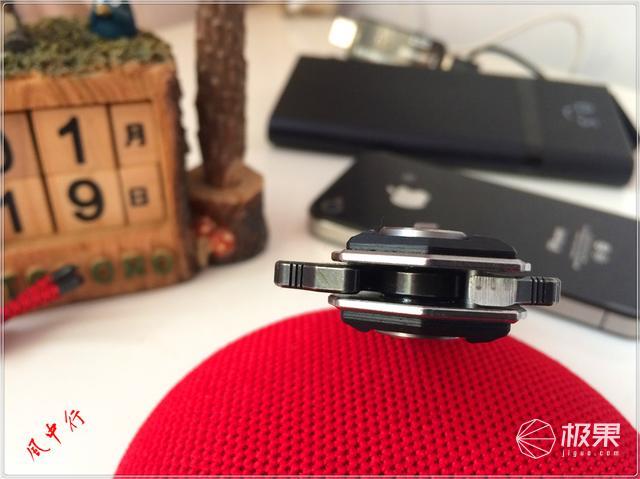 能折叠的迷你“宝剑”，锋芒尽显锋利岂止一面—时代C05双刃折刀评测|视频