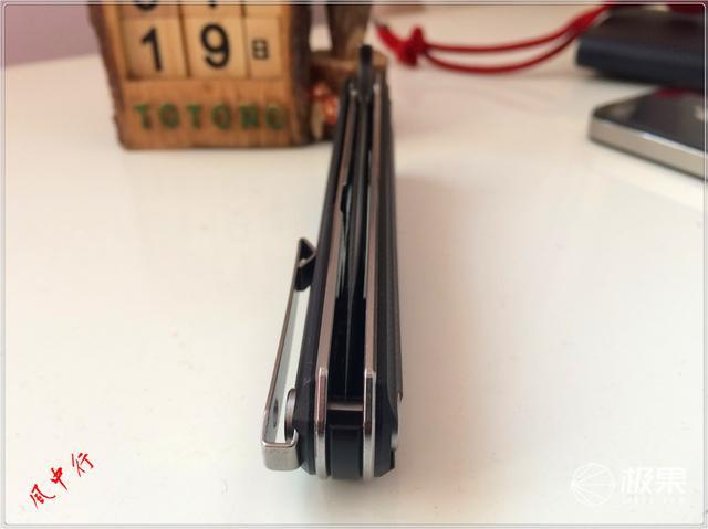 能折叠的迷你“宝剑”，锋芒尽显锋利岂止一面—时代C05双刃折刀评测|视频