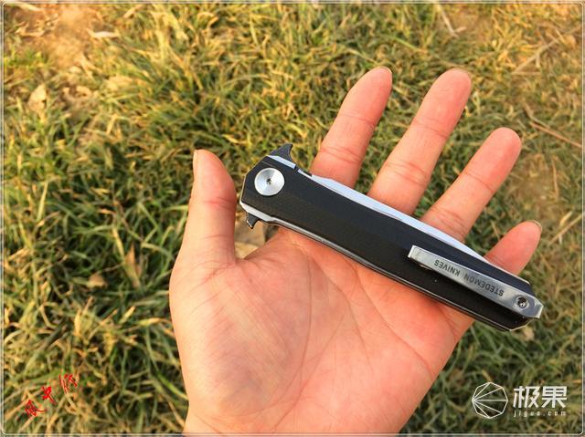 能折叠的迷你“宝剑”，锋芒尽显锋利岂止一面—时代C05双刃折刀评测|视频