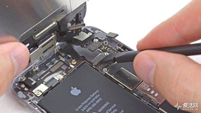 手机不能换电池将违法 美国计划规范电子产品