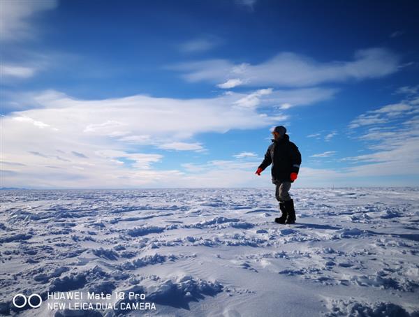 华为Mate10竟然征服了南极珠峰 成功挑战手机抗冻极限