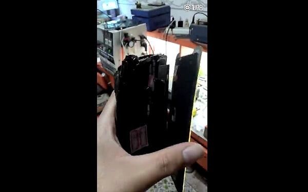 “X”坚强！iPhone X摔成碎片换屏正常运行