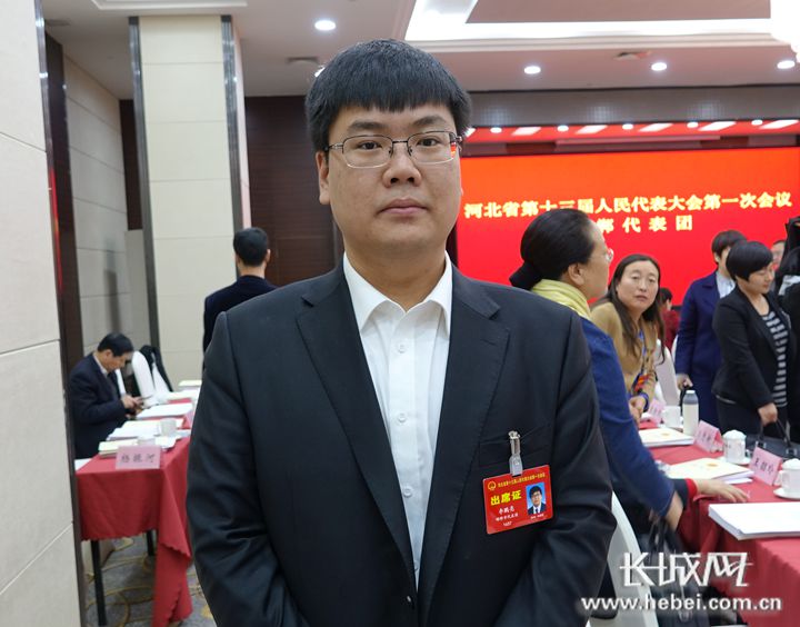 【基层代表委员话两会】李鹏亮代表：实施食品