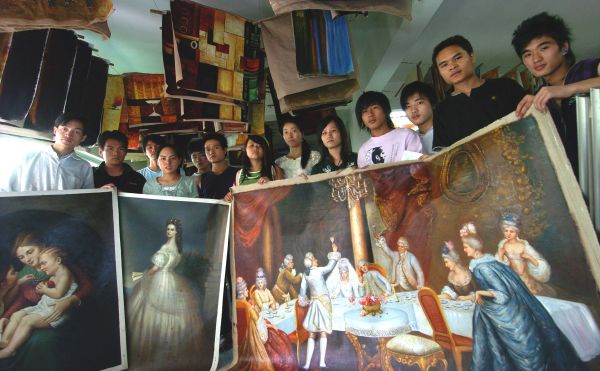 中国“高仿名画之都”转向原创艺术 英媒：中国人品位提高