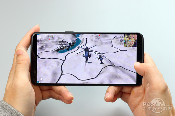 一加5T游戏性能测试:顺利吃鸡,轻松上王者?