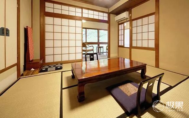 日产搞出黑科技旅馆!让拖鞋,茶几都会自动驾驶 日产搞出黑科技旅馆!让拖鞋,茶几都会自动驾驶