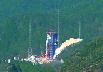 中国连续发12颗卫星背后：全球组网追踪美航母部署