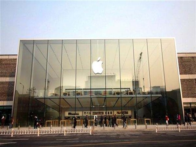 苹果第一财季营收883亿美元：iPhone销量下滑