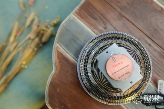 身材小巧却散热强，RGB灯效堪比蹦迪闪光灯—酷冷至尊G100MRGB风冷散热器评测