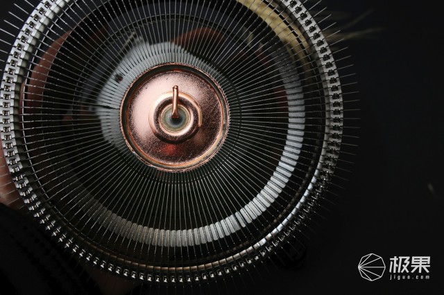 身材小巧却散热强，RGB灯效堪比蹦迪闪光灯—酷冷至尊G100MRGB风冷散热器评测