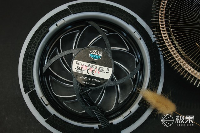 身材小巧却散热强，RGB灯效堪比蹦迪闪光灯—酷冷至尊G100MRGB风冷散热器评测
