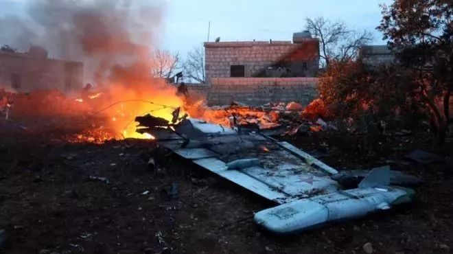 俄军战机在叙被击落 报复空袭打死30多名武装分子
