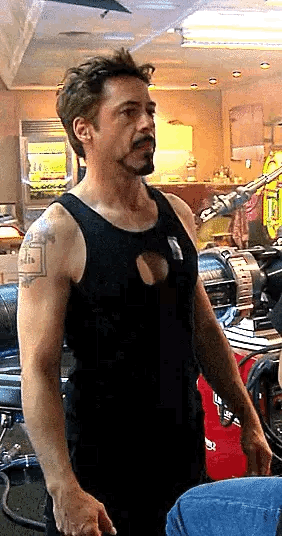 搞笑gif:妹子都掌握在臭流氓手里,我要这宝马车何用?