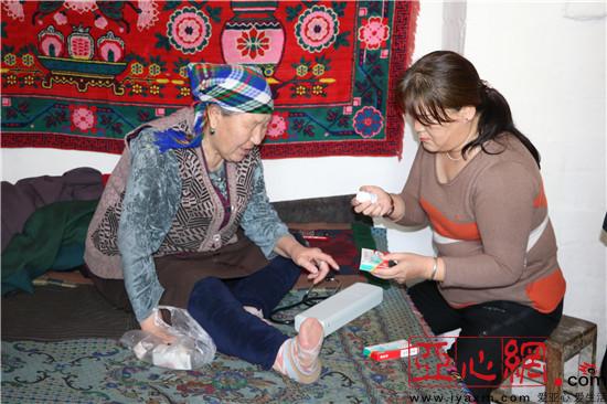 新疆和布克赛尔县驻村工作队开展征求党员干部