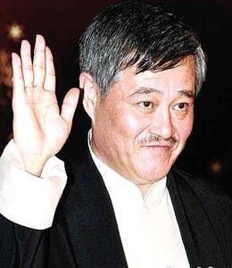 61岁赵本山近照年轻10岁,不当小品王竟改行干