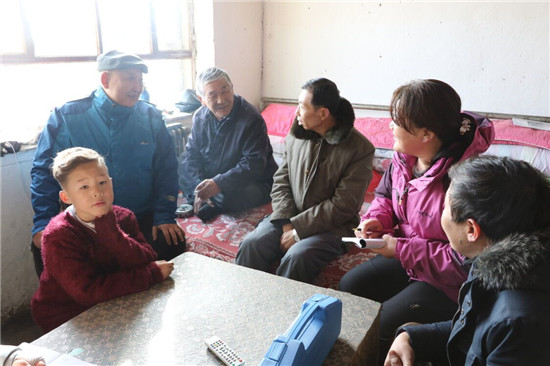 新疆和布克赛尔县驻村工作队开展征求党员干部
