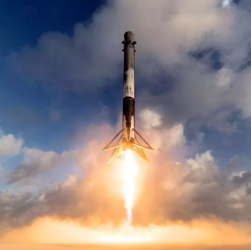 前沿 | 堪称科幻电影！世界最强运载火箭携跑车飞向火星