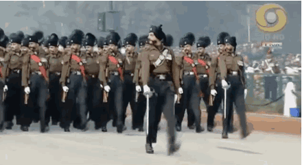 韩国:   朝鲜:   还有泰国: 不过话又说回来, 是否阅兵,和一个国家